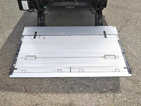 三菱ふそうキャンターアルミバン小型（2t・3t）[写真16]