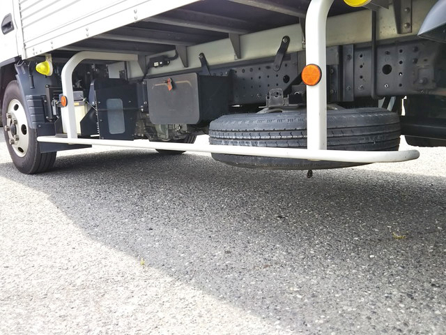三菱ふそうキャンターアルミバン小型（2t・3t）[写真19]