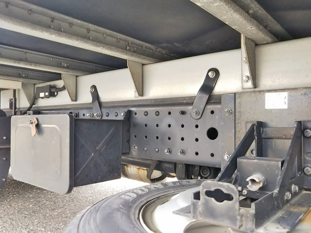 三菱ふそうキャンターアルミバン小型（2t・3t）[写真23]