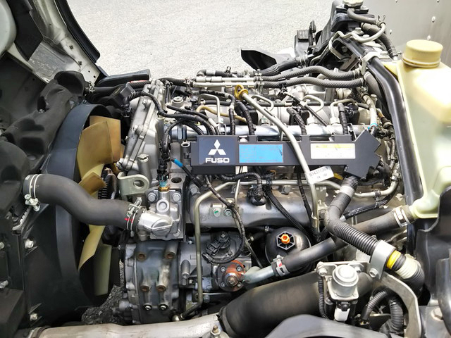 三菱ふそうキャンターアルミバン小型（2t・3t）[写真26]