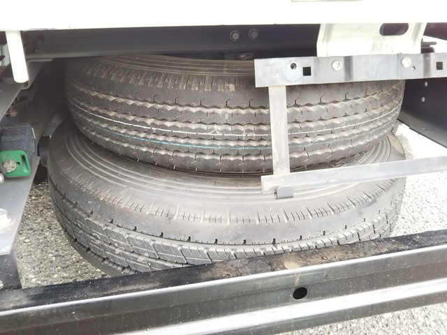 日産アトラス平ボディ小型（2t・3t）[写真12]