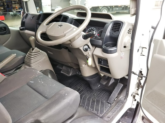 日産アトラス平ボディ小型（2t・3t）[写真25]