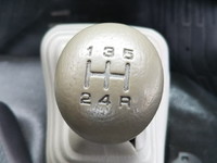 日産アトラス平ボディ小型（2t・3t）[写真28]