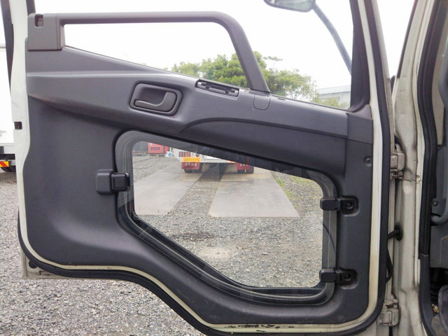 三菱ふそうファイター冷凍車（冷蔵車）中型（4t）[写真27]