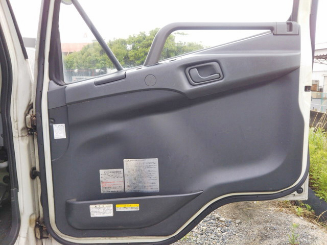 三菱ふそうファイター冷凍車（冷蔵車）中型（4t）[写真28]