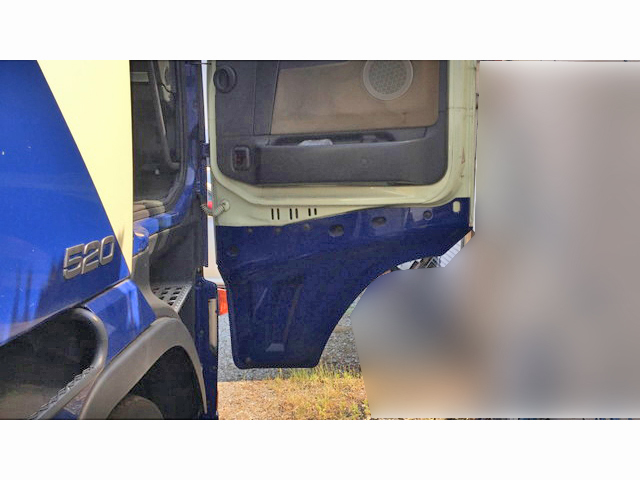 ボルボボルボFHトレーラーヘッド（トラクターヘッド）大型（10t）[写真23]