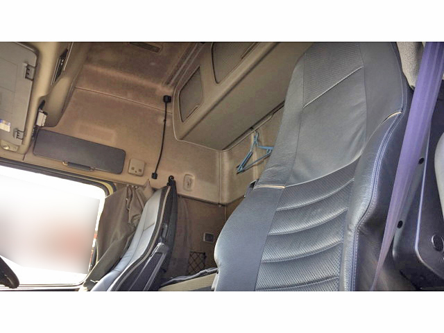 ボルボボルボFHトレーラーヘッド（トラクターヘッド）大型（10t）[写真24]