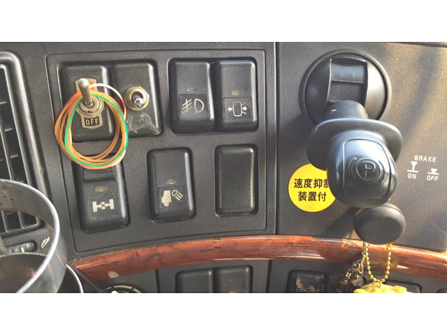 ボルボボルボFHトレーラーヘッド（トラクターヘッド）大型（10t）[写真33]