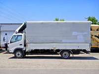 トヨタトヨエース幌ウイング小型（2t・3t）[写真03]