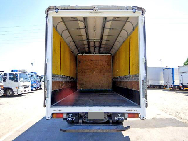 トヨタトヨエース幌ウイング小型（2t・3t）[写真06]