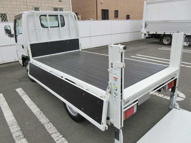 いすゞエルフ平ボディ小型（2t・3t）[写真10]