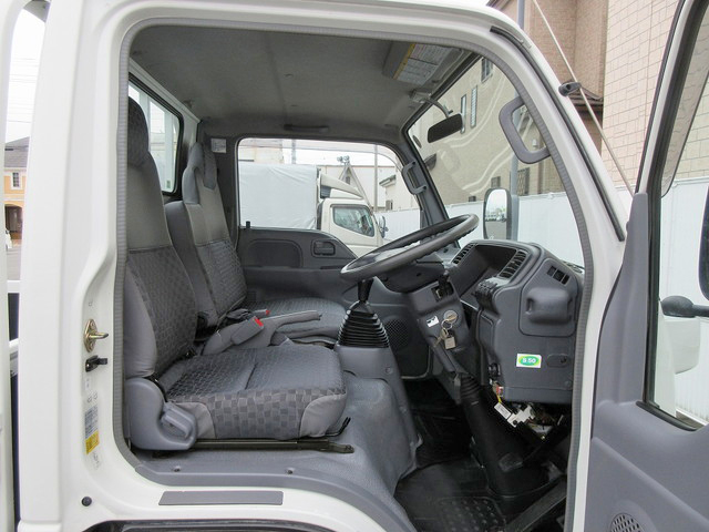 いすゞエルフ平ボディ小型（2t・3t）[写真26]