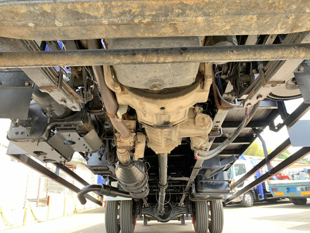 いすゞフォワードセルフクレーン3段中型（4t）[写真25]