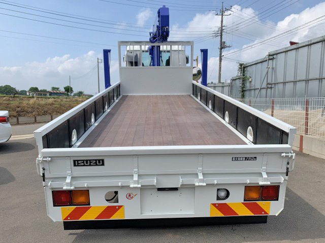 いすゞフォワードセルフクレーン3段中型（4t）[写真09]