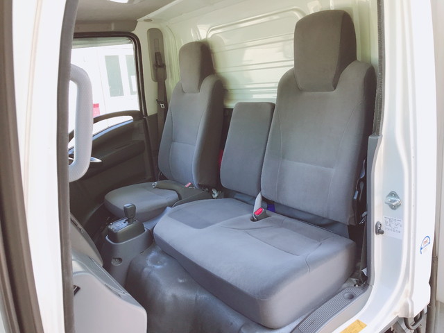 いすゞエルフ冷凍車（冷蔵車）小型（2t・3t）[写真28]