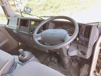 いすゞエルフ冷凍車（冷蔵車）小型（2t・3t）[写真32]