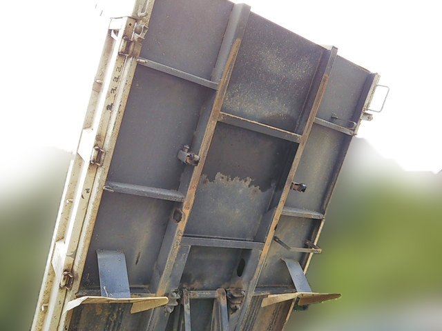 いすゞエルフダンプ小型（2t・3t）[写真14]