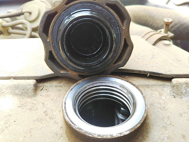 いすゞエルフダンプ小型（2t・3t）[写真25]