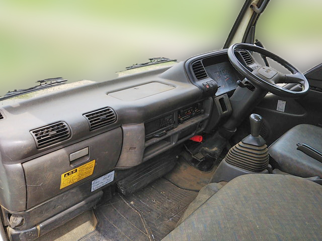いすゞエルフダンプ小型（2t・3t）[写真32]