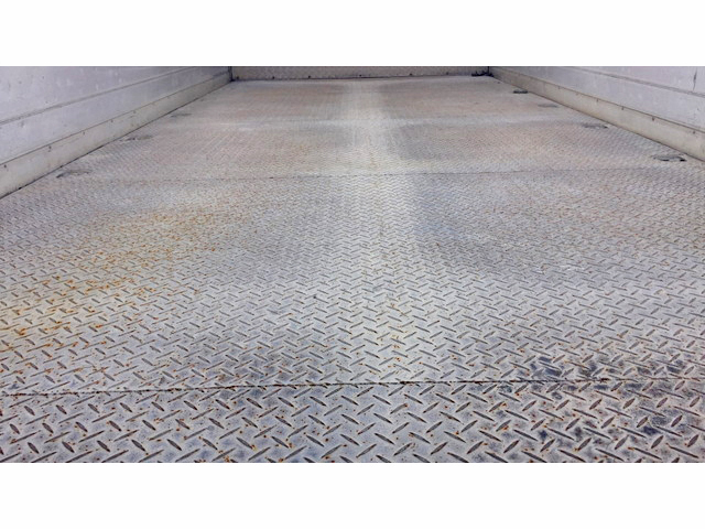 UDトラックスコンドルアルミブロック増トン（6t・8t）[写真07]