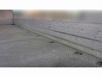 UDトラックスコンドルアルミブロック増トン（6t・8t）[写真08]