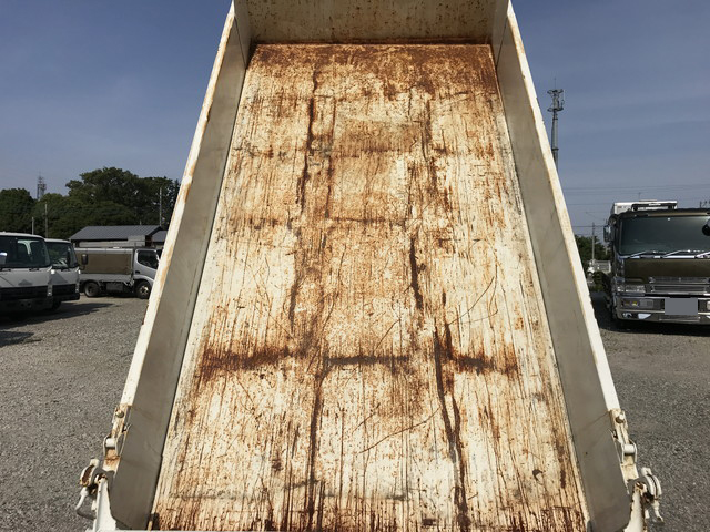 三菱ふそうキャンターダンプ小型（2t・3t）[写真12]