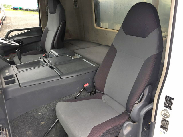 三菱ふそうスーパーグレートセルフローダー大型（10t）[写真30]