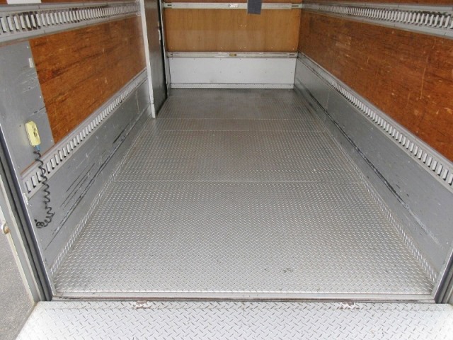 トヨタダイナアルミバン小型（2t・3t）[写真11]