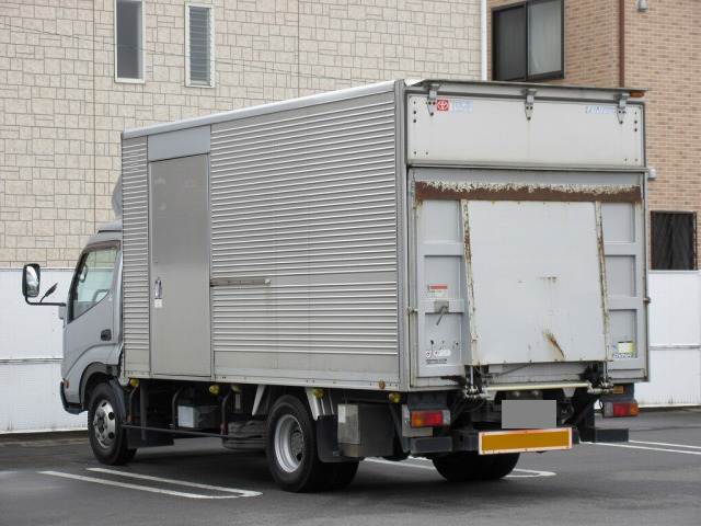 トヨタダイナアルミバン小型（2t・3t）[写真02]