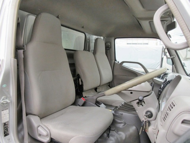 トヨタダイナアルミバン小型（2t・3t）[写真28]