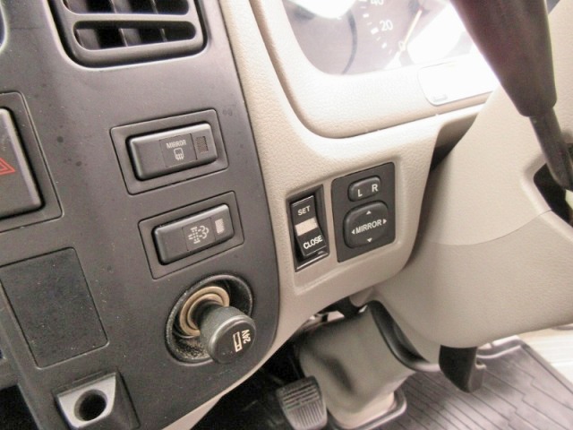 トヨタダイナアルミバン小型（2t・3t）[写真32]