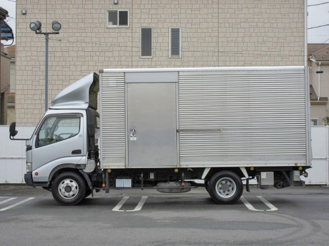 トヨタダイナアルミバン小型（2t・3t）[写真05]