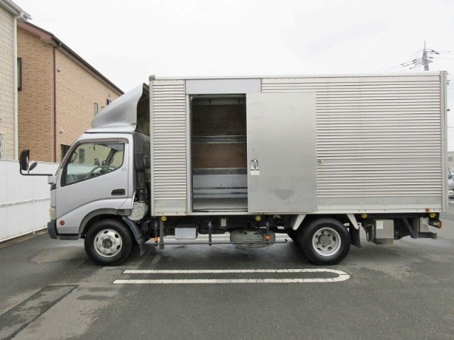 トヨタダイナアルミバン小型（2t・3t）[写真06]
