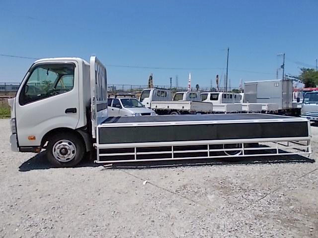 トヨタダイナ平ボディ小型（2t・3t）[写真13]