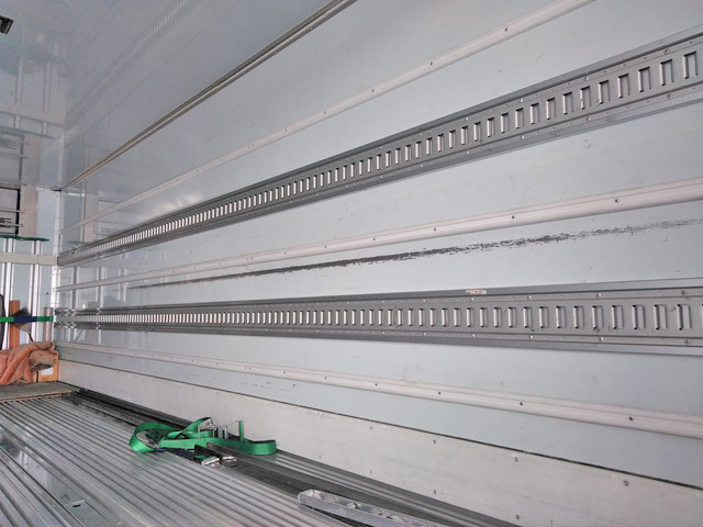 三菱ふそうファイター冷凍車（冷蔵車）中型（4t）[写真12]