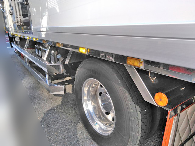 三菱ふそうファイター冷凍車（冷蔵車）中型（4t）[写真18]