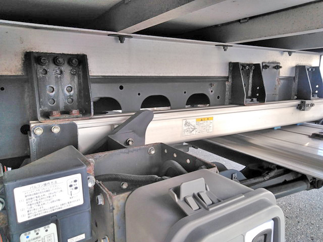 三菱ふそうファイター冷凍車（冷蔵車）中型（4t）[写真21]