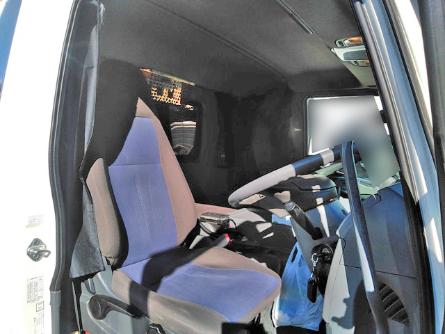 三菱ふそうファイター冷凍車（冷蔵車）中型（4t）[写真26]