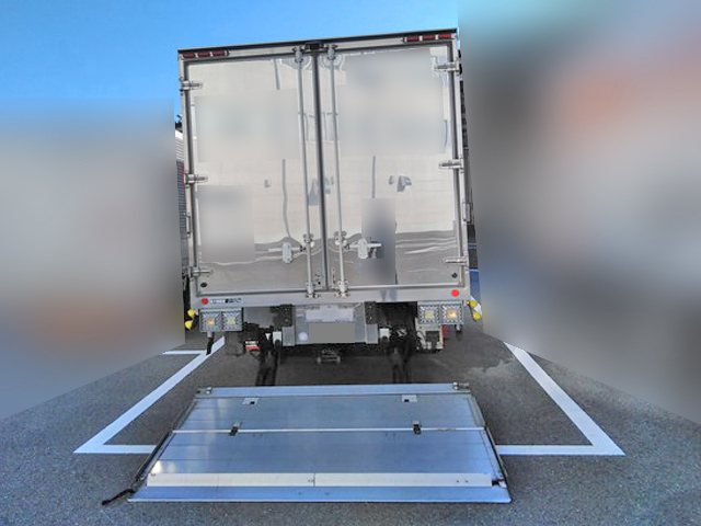 三菱ふそうファイター冷凍車（冷蔵車）中型（4t）[写真09]