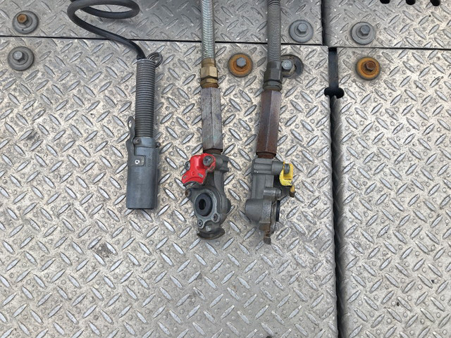 日野プロフィアトレーラーヘッド（トラクターヘッド）大型（10t）[写真15]