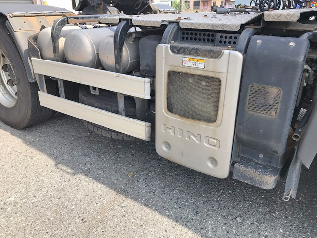 日野プロフィアトレーラーヘッド（トラクターヘッド）大型（10t）[写真16]