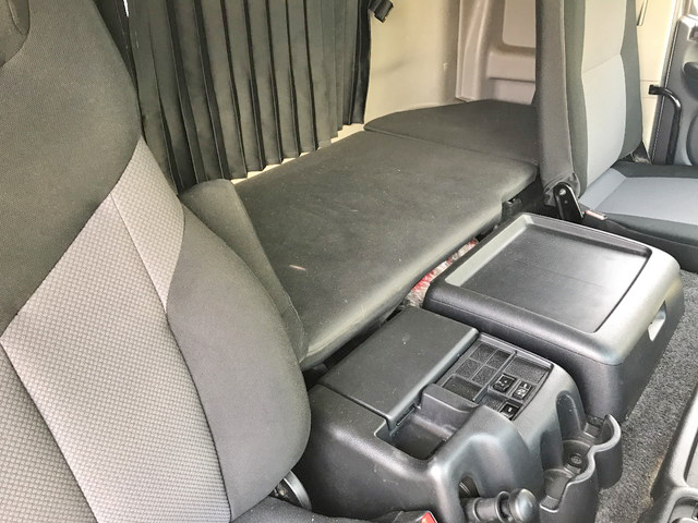 日野プロフィアトレーラーヘッド（トラクターヘッド）大型（10t）[写真33]