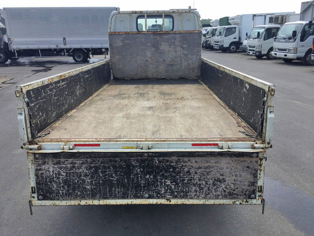 三菱ふそうキャンター平ボディ小型（2t・3t）[写真10]
