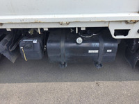 三菱ふそうキャンター平ボディ小型（2t・3t）[写真16]