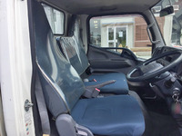 三菱ふそうキャンター平ボディ小型（2t・3t）[写真28]