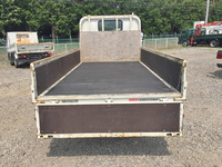 日野デュトロ平ボディ小型（2t・3t）[写真10]