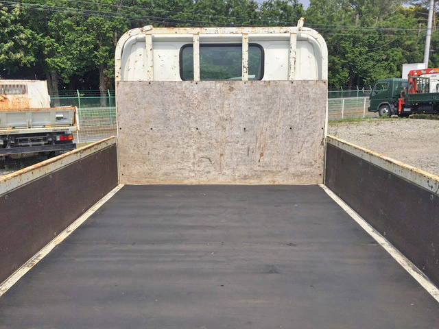 日野デュトロ平ボディ小型（2t・3t）[写真11]