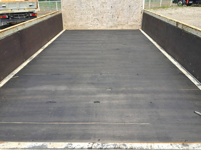 日野デュトロ平ボディ小型（2t・3t）[写真13]