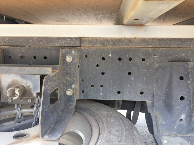 日野デュトロ平ボディ小型（2t・3t）[写真22]