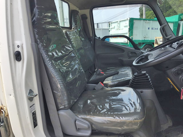 日野デュトロ平ボディ小型（2t・3t）[写真29]